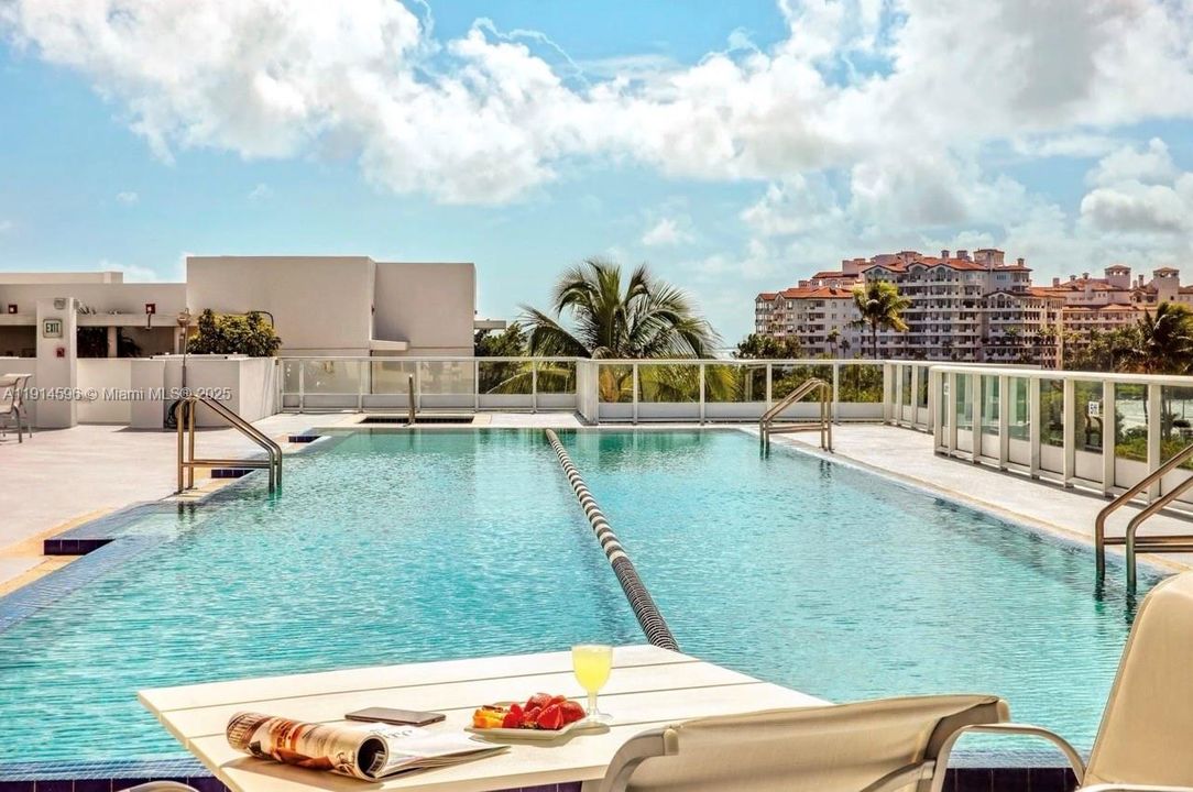 For Rent: $20,000 (2 beds, 2 baths, 1606 Square Feet)