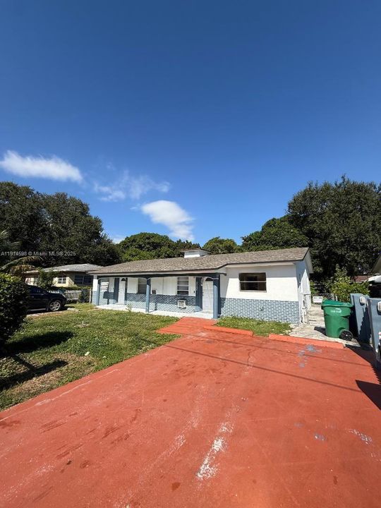 На продажу: $700,000 (0 спален, 0 ванн, 1500 Квадратных фут)