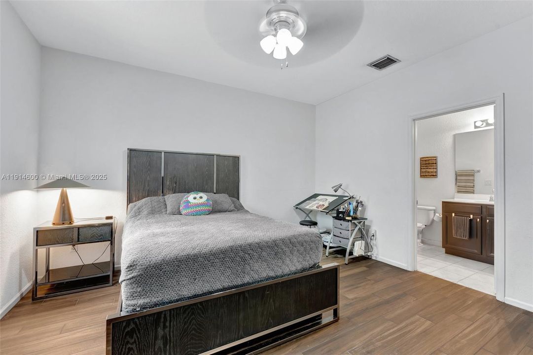 待售: $379,900 (3 贝兹, 2 浴室, 1496 平方英尺)