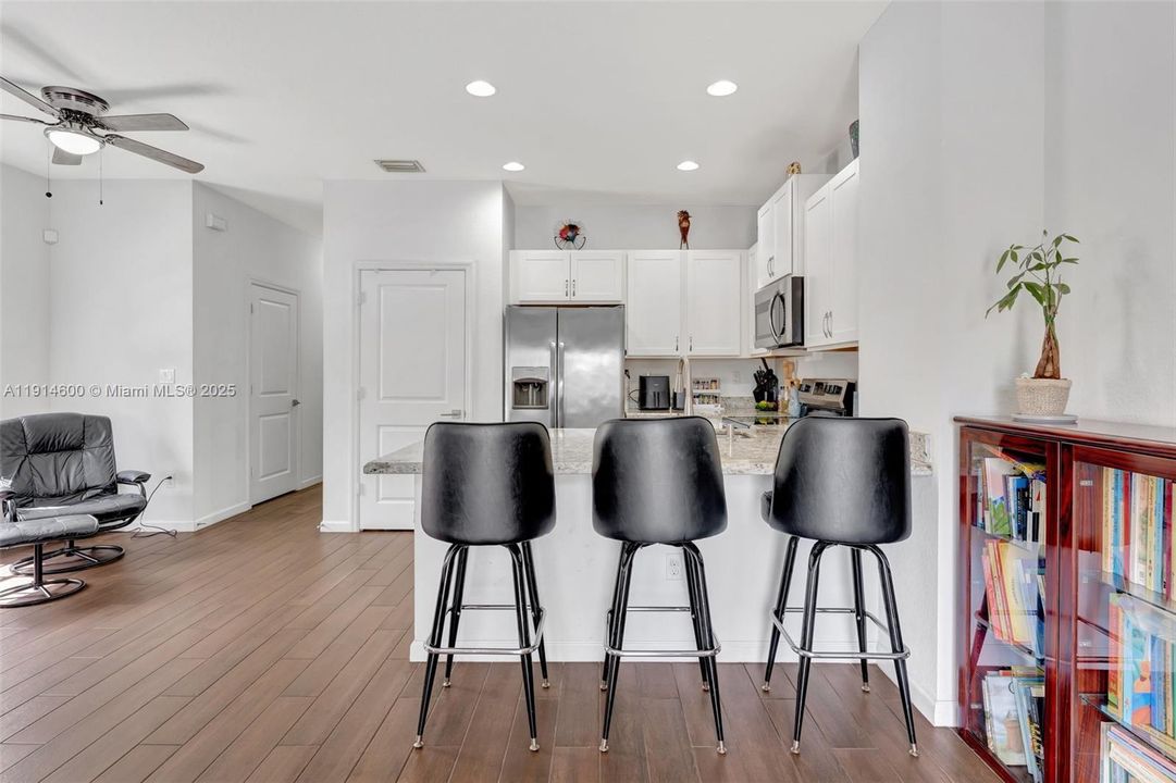 待售: $379,900 (3 贝兹, 2 浴室, 1496 平方英尺)