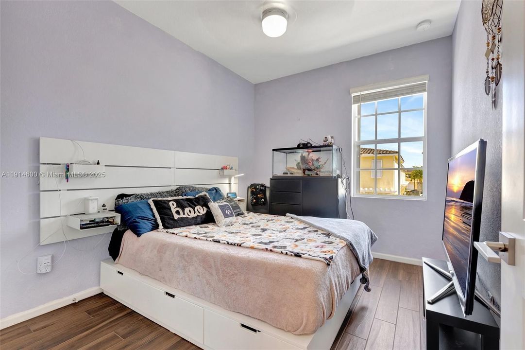 待售: $379,900 (3 贝兹, 2 浴室, 1496 平方英尺)