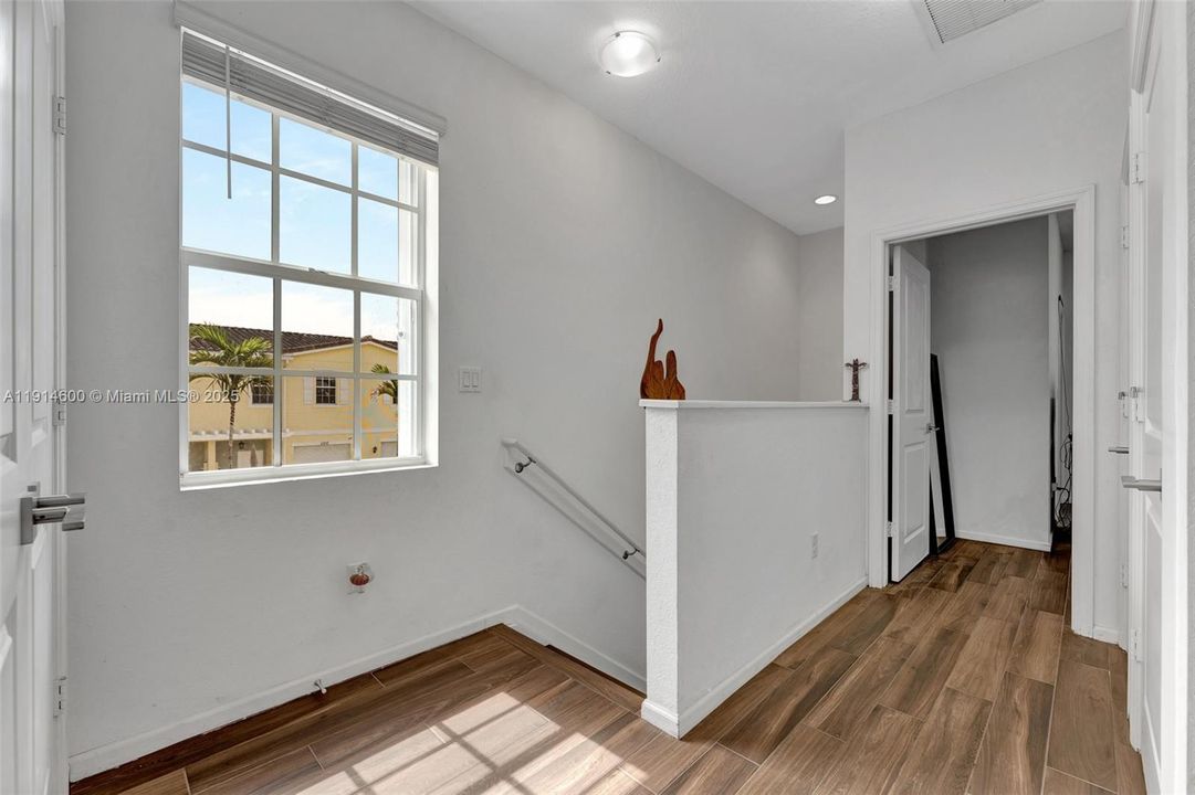 待售: $379,900 (3 贝兹, 2 浴室, 1496 平方英尺)