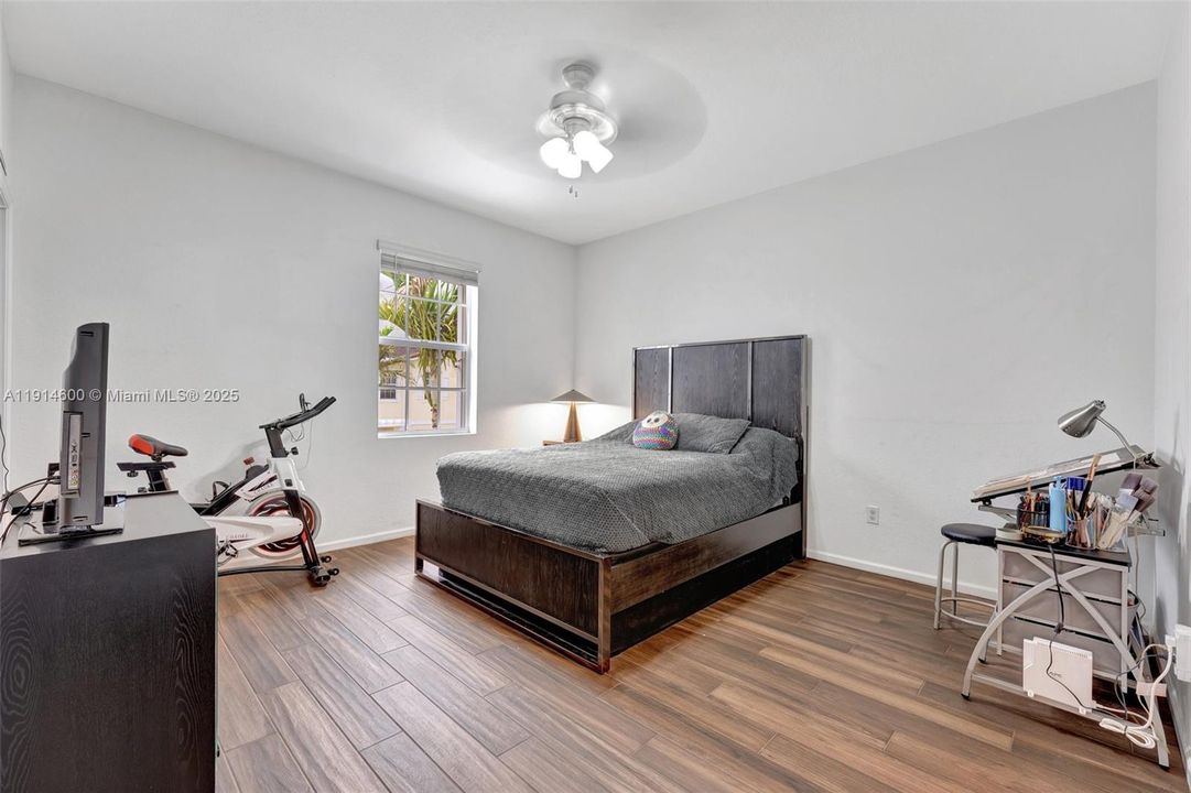 待售: $379,900 (3 贝兹, 2 浴室, 1496 平方英尺)