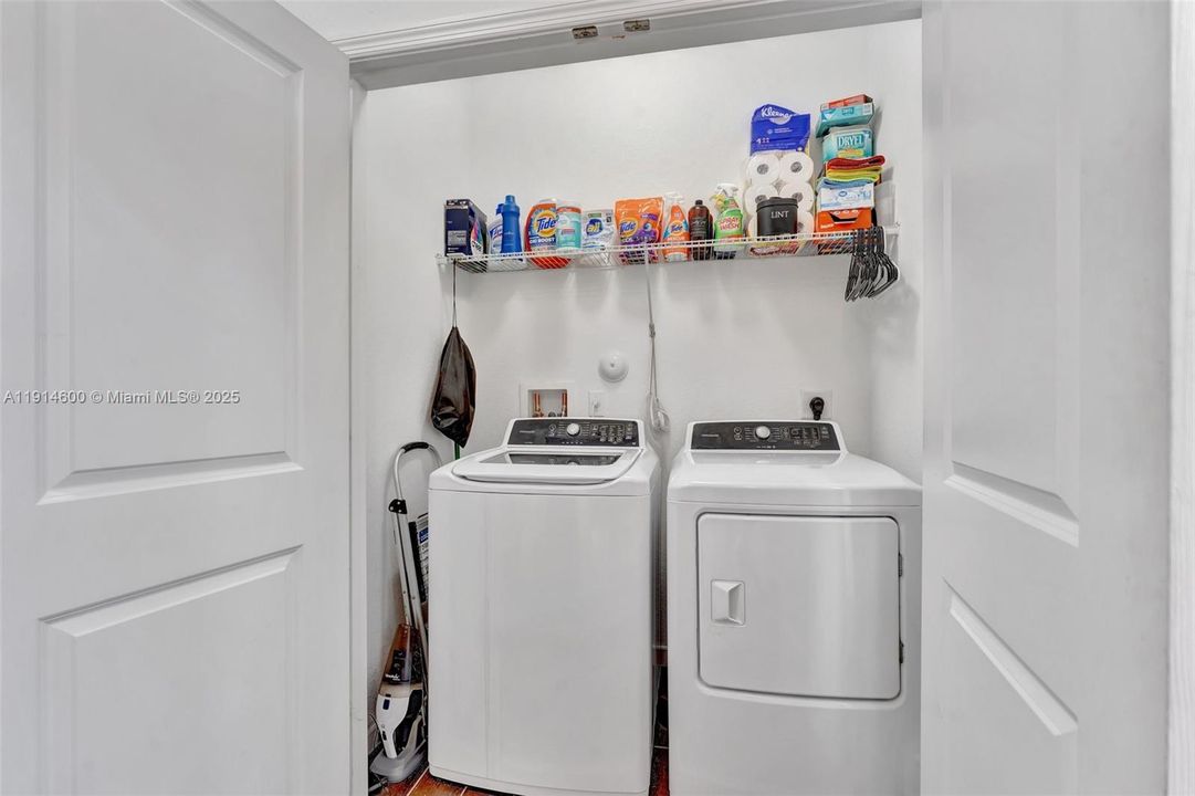 待售: $379,900 (3 贝兹, 2 浴室, 1496 平方英尺)