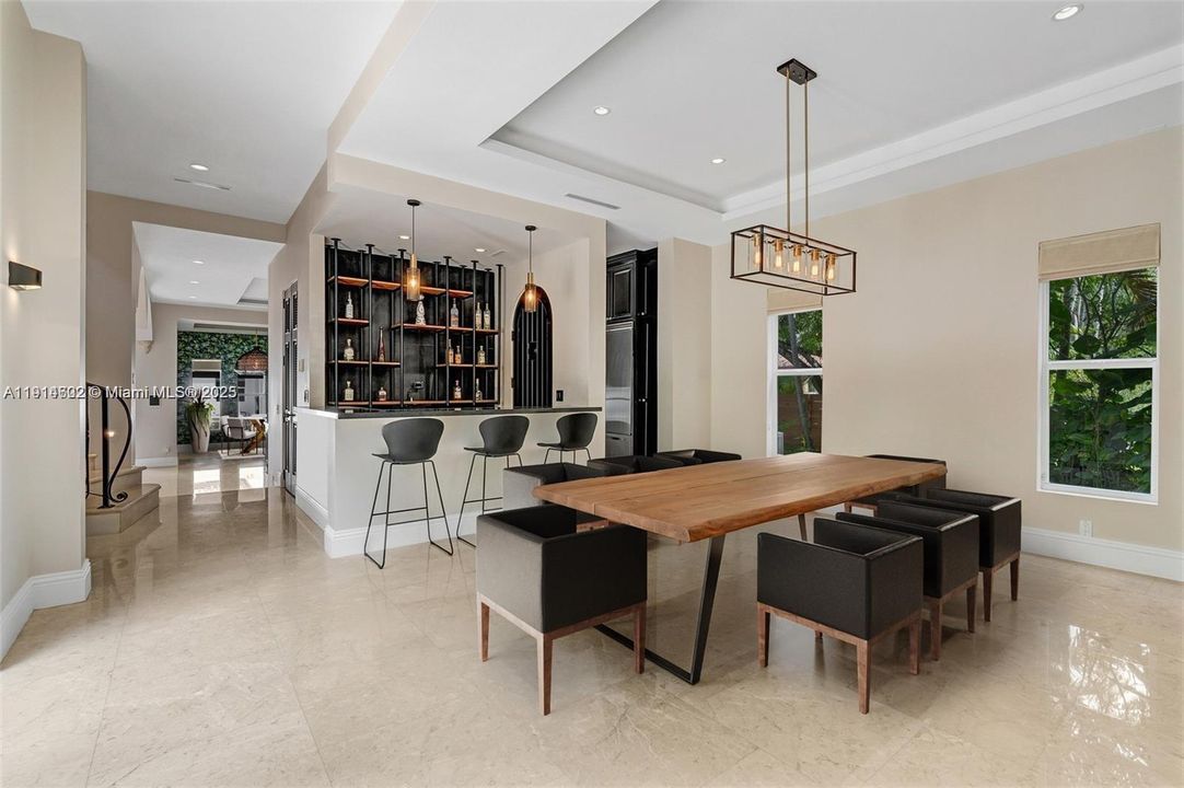 For Sale: $4,900,000 (6 beds, 6 baths, 6583 Square Feet)