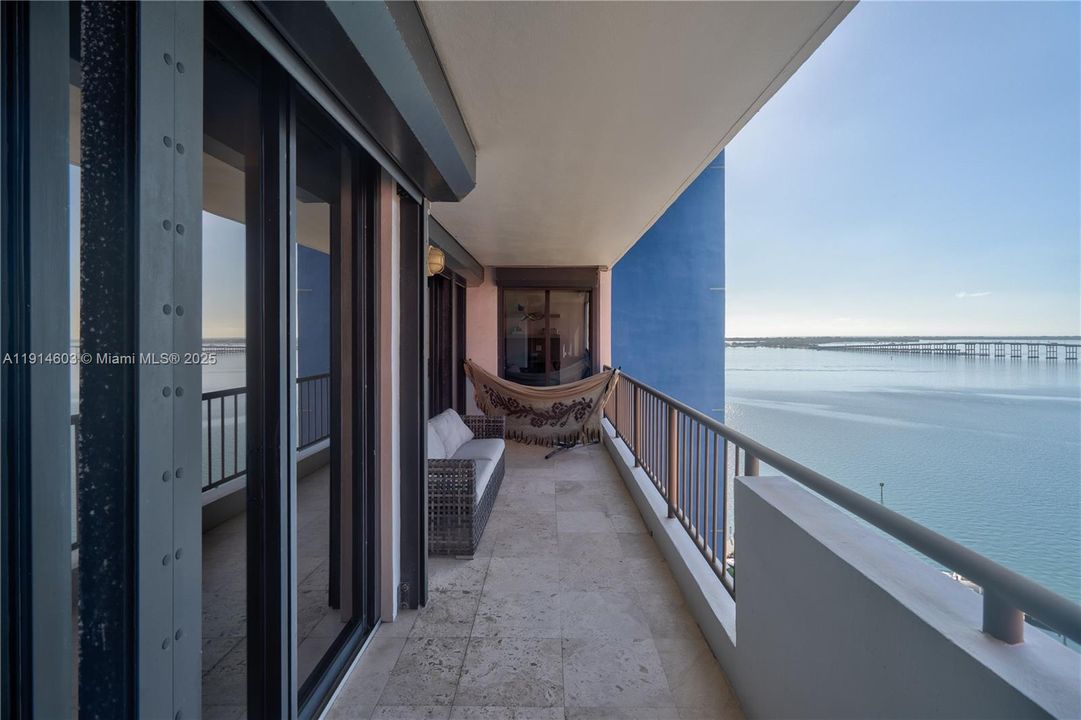 Active With Contract: $7,500 (2 beds, 2 baths, 1795 Square Feet)