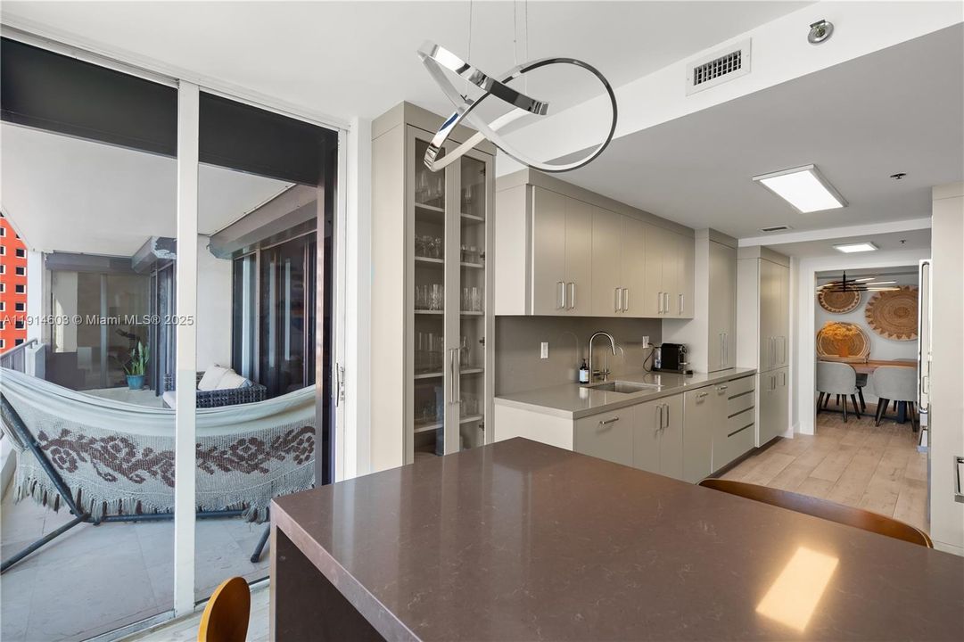 Active With Contract: $7,500 (2 beds, 2 baths, 1795 Square Feet)