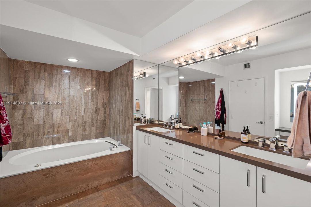 Active With Contract: $7,500 (2 beds, 2 baths, 1795 Square Feet)