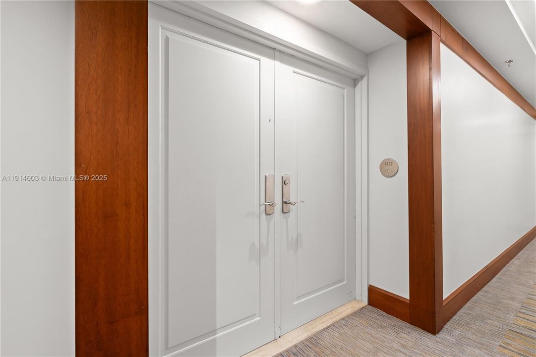 Active With Contract: $7,500 (2 beds, 2 baths, 1795 Square Feet)