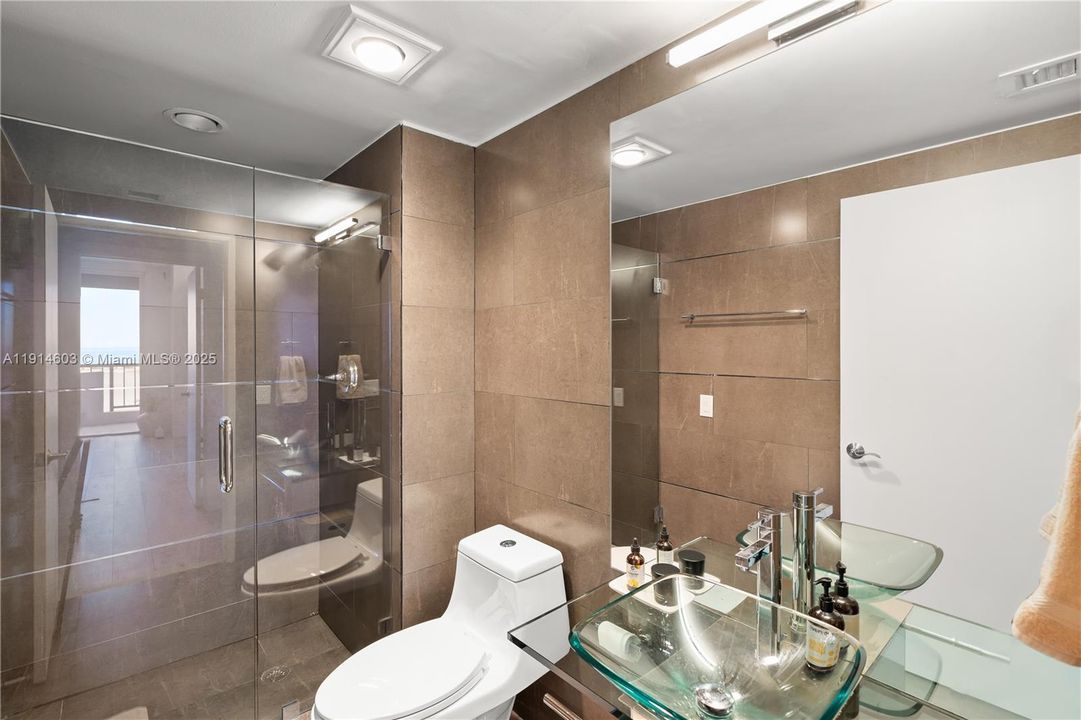 Active With Contract: $7,500 (2 beds, 2 baths, 1795 Square Feet)