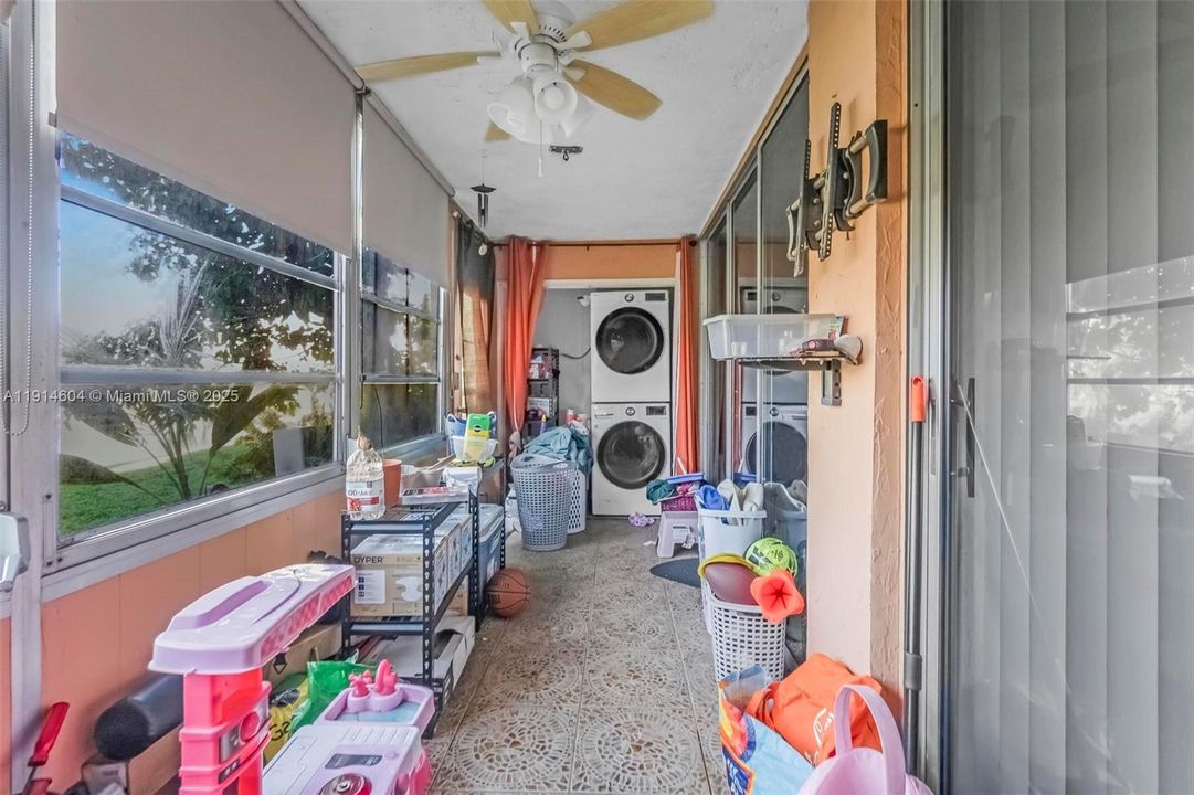 En Venta: $170,000 (2 camas, 2 baños, 1002 Pies cuadrados)