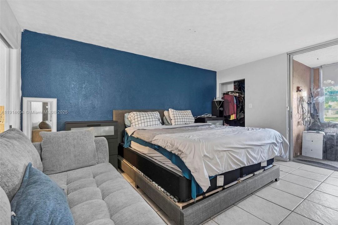 En Venta: $170,000 (2 camas, 2 baños, 1002 Pies cuadrados)