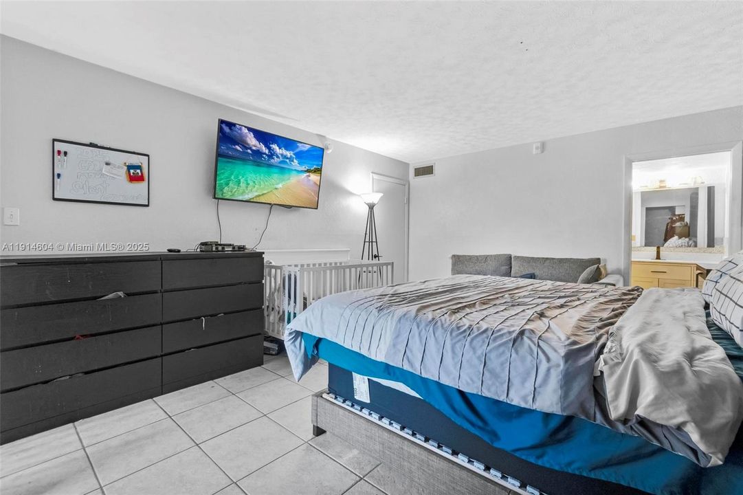 En Venta: $170,000 (2 camas, 2 baños, 1002 Pies cuadrados)