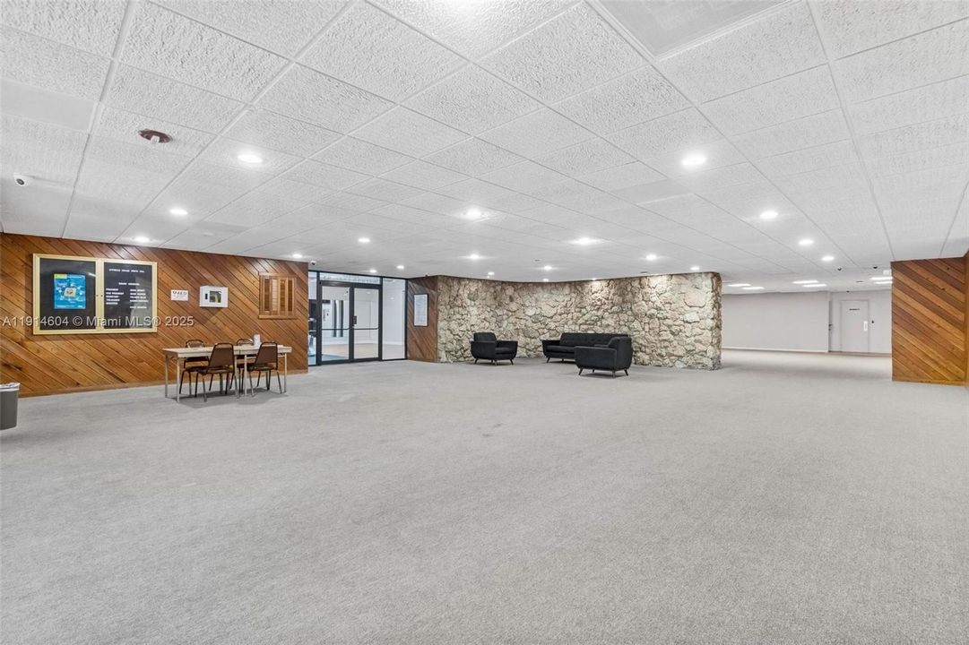 En Venta: $170,000 (2 camas, 2 baños, 1002 Pies cuadrados)