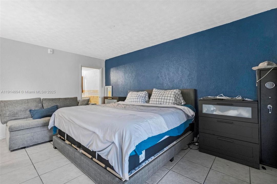 En Venta: $170,000 (2 camas, 2 baños, 1002 Pies cuadrados)