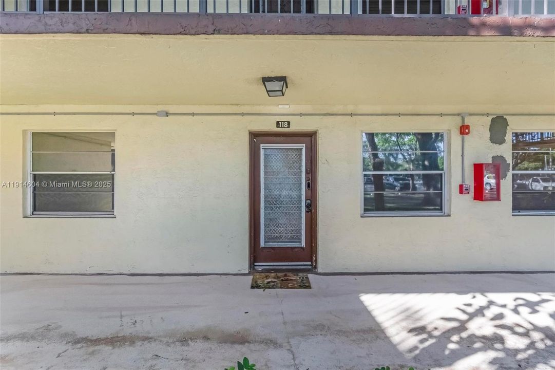 En Venta: $170,000 (2 camas, 2 baños, 1002 Pies cuadrados)