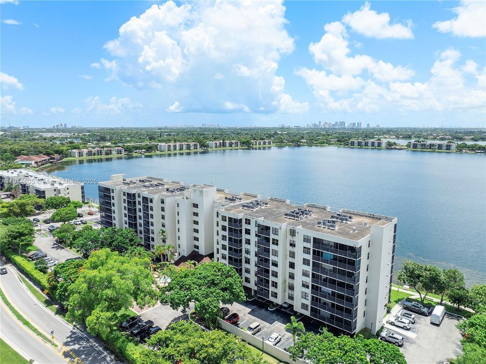 For Sale: $385,000 (2 beds, 2 baths, 1300 Square Feet)