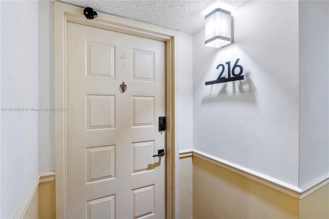 For Sale: $385,000 (2 beds, 2 baths, 1300 Square Feet)