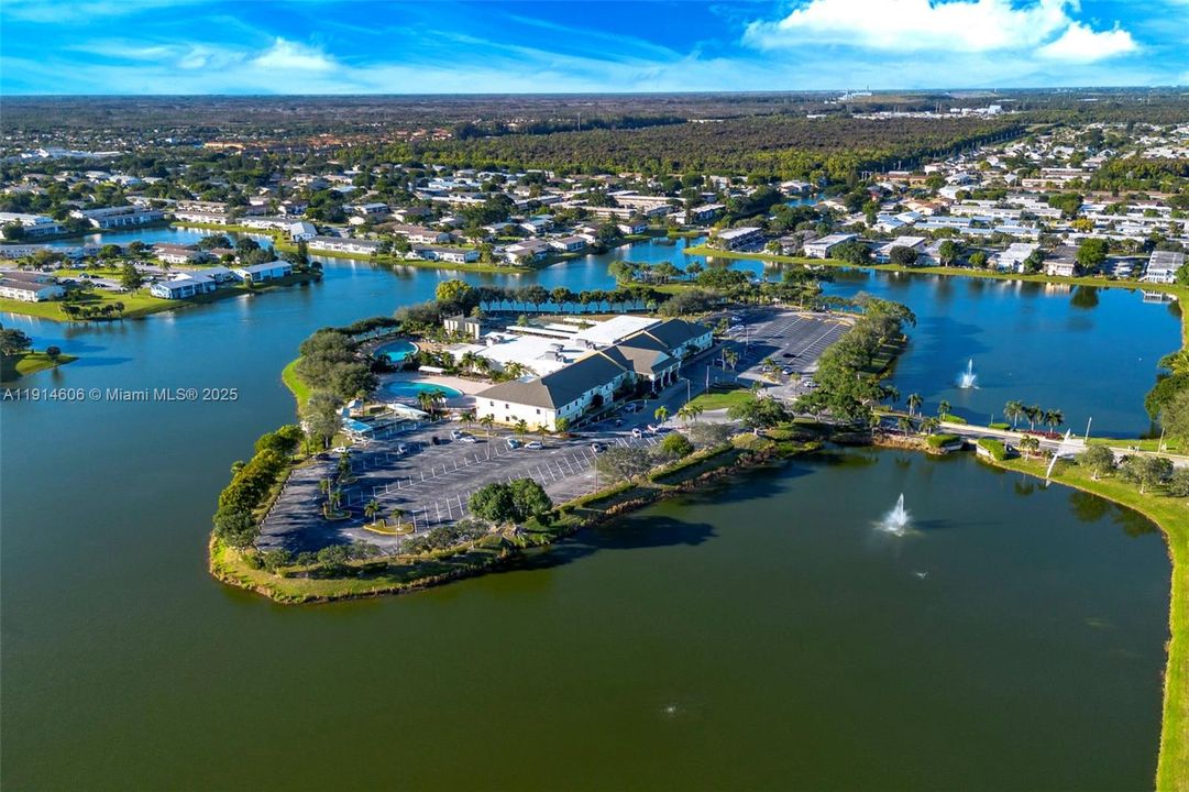 En Venta: $95,000 (2 camas, 2 baños, 888 Pies cuadrados)