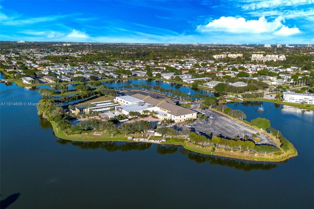 En Venta: $95,000 (2 camas, 2 baños, 888 Pies cuadrados)