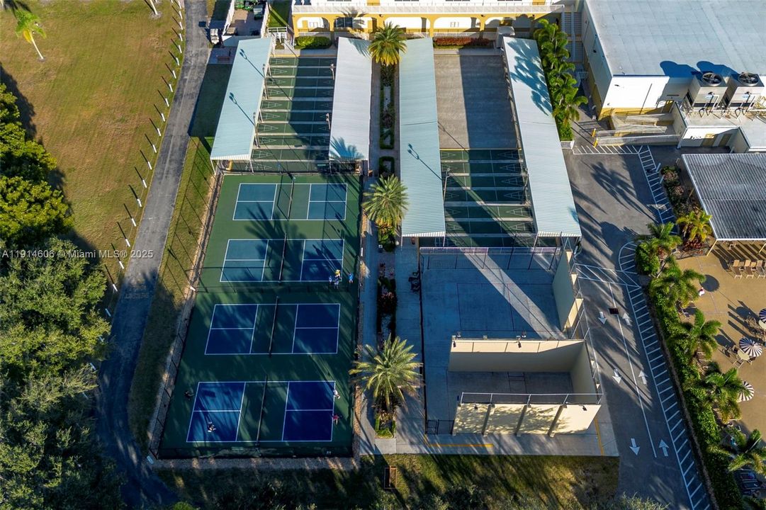 En Venta: $95,000 (2 camas, 2 baños, 888 Pies cuadrados)