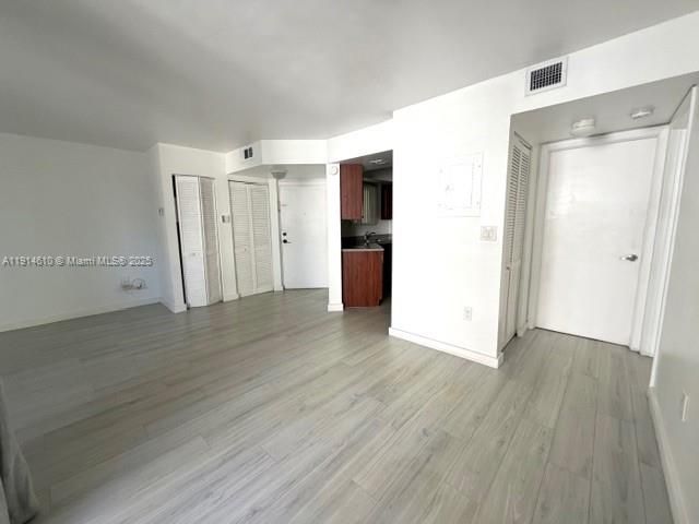 Active With Contract: $1,899 (1 beds, 1 baths, 796 Square Feet)