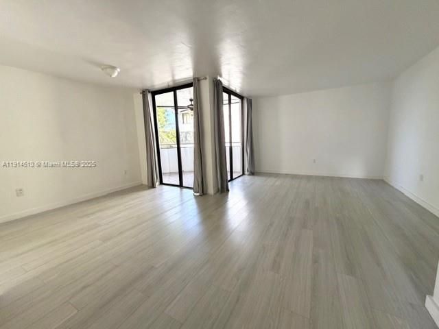 Active With Contract: $1,899 (1 beds, 1 baths, 796 Square Feet)