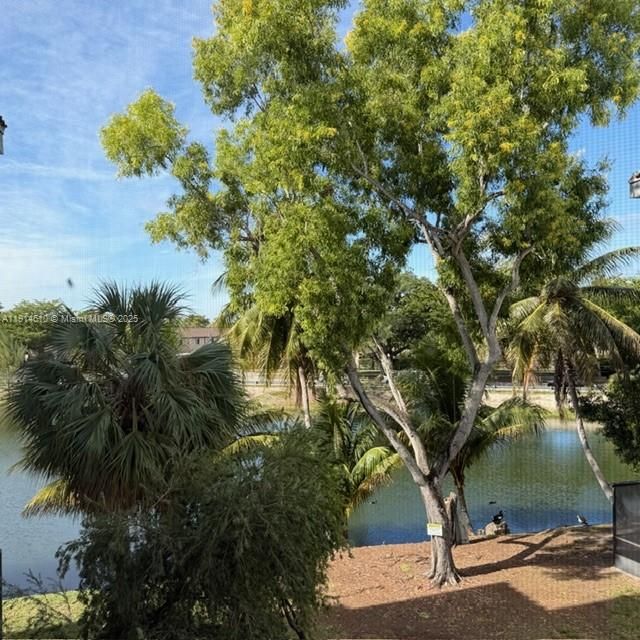 Active With Contract: $1,899 (1 beds, 1 baths, 796 Square Feet)