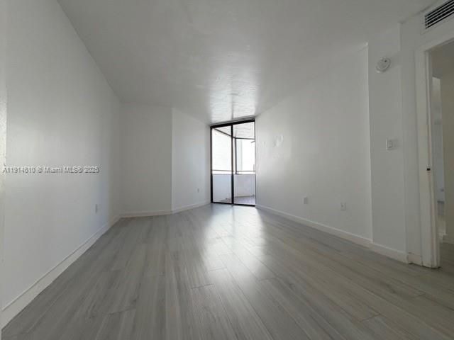 Active With Contract: $1,899 (1 beds, 1 baths, 796 Square Feet)