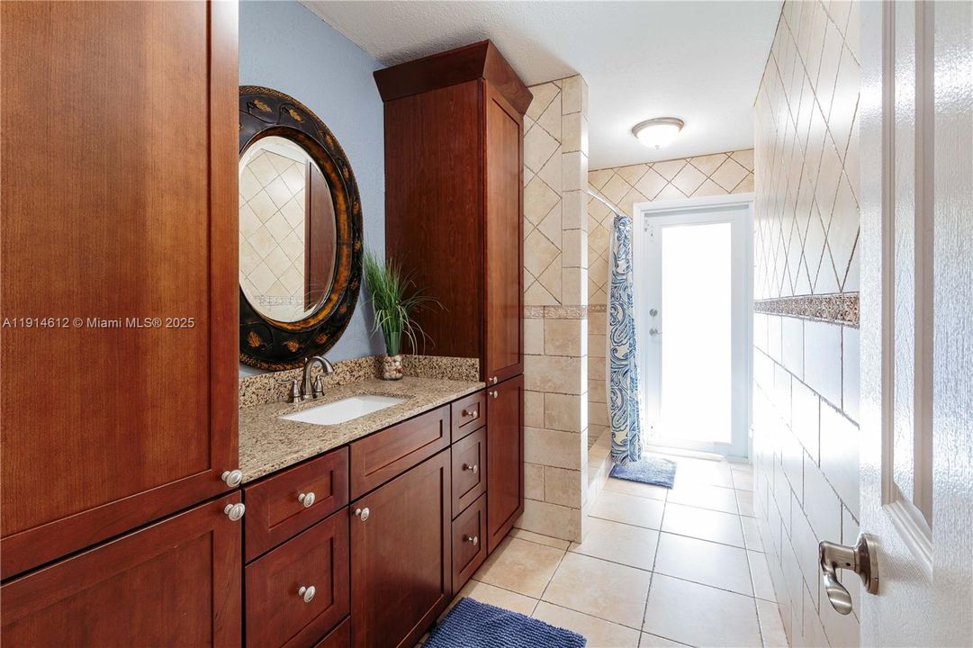 For Sale: $899,000 (4 beds, 2 baths, 2338 Square Feet)