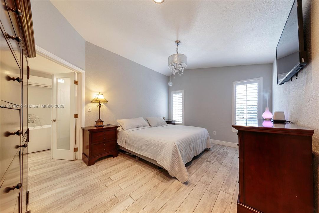 For Sale: $899,000 (4 beds, 2 baths, 2338 Square Feet)