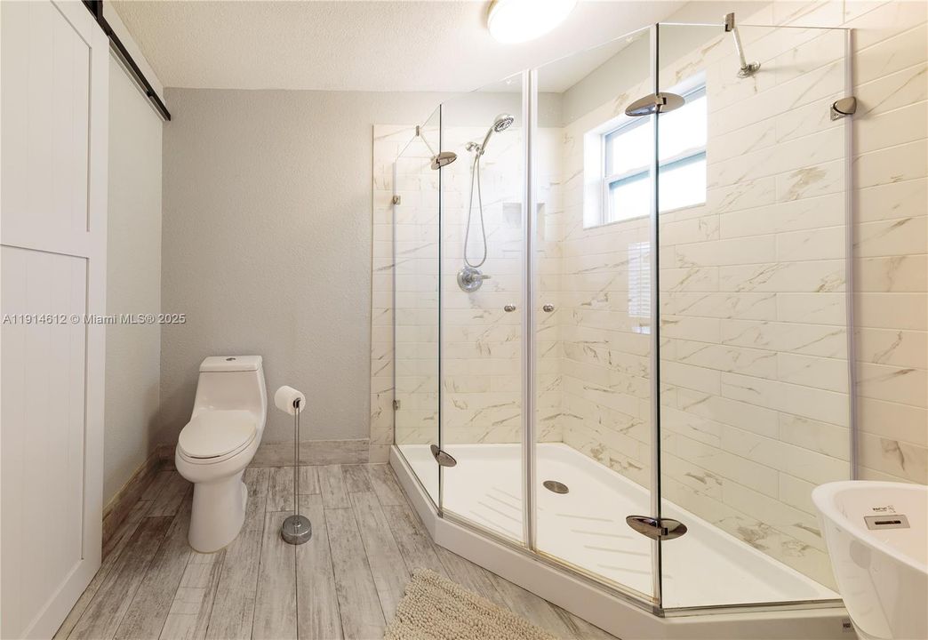 For Sale: $899,000 (4 beds, 2 baths, 2338 Square Feet)