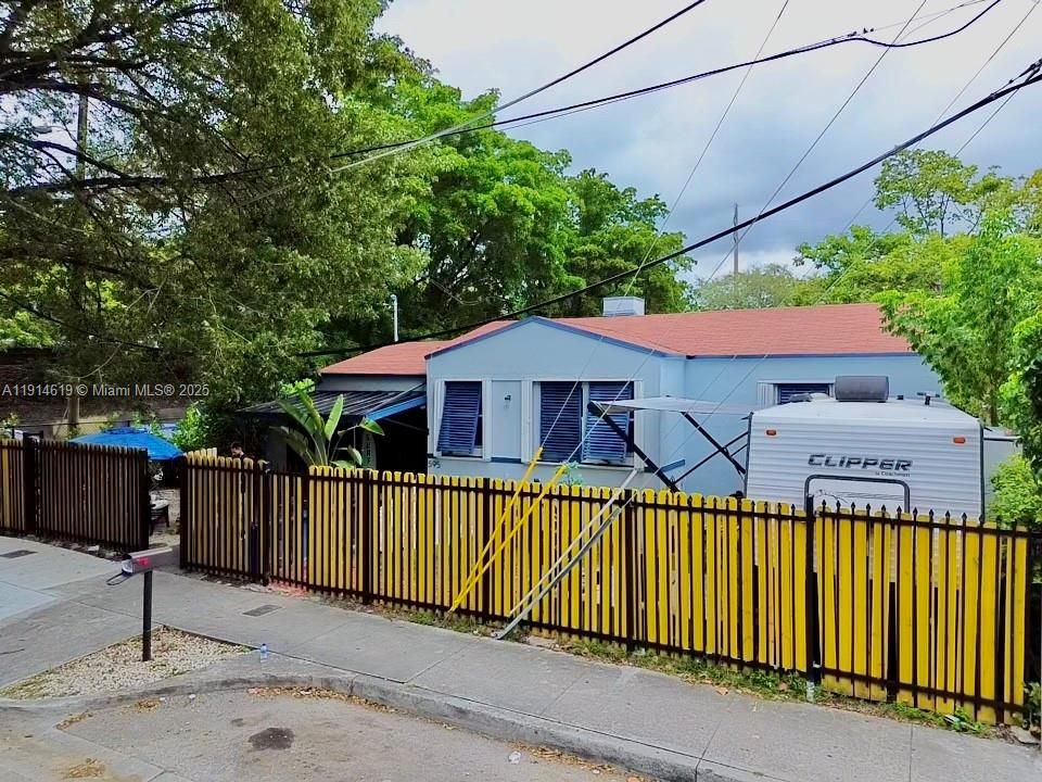 На продажу: $1,900,000 (0 спален, 0 ванн, 0 Квадратных фут)