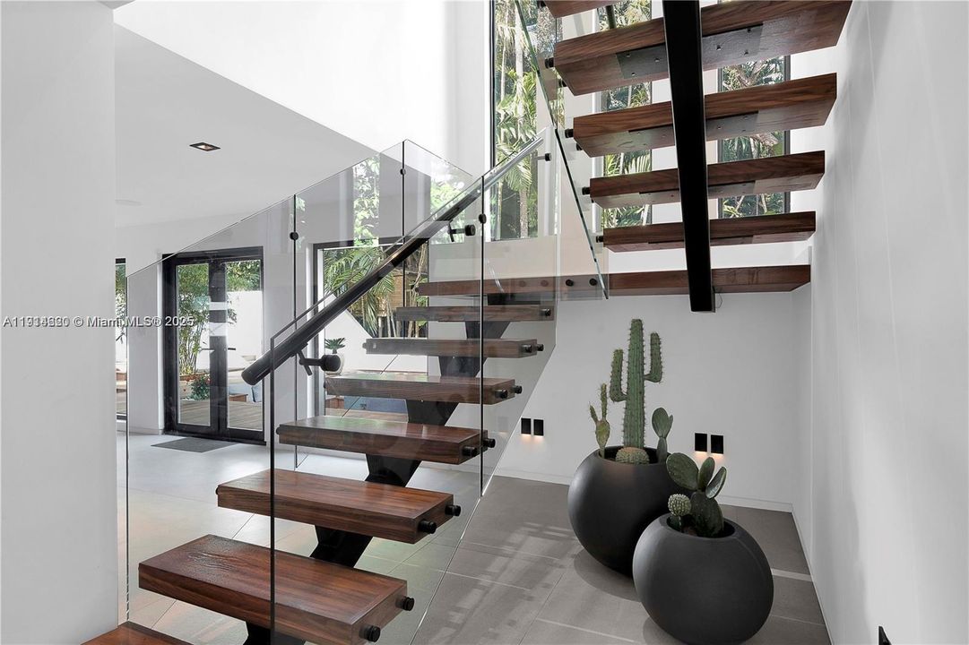 В аренду: $20,000 (3 спален, 3 ванн, 3910 Квадратных фут)