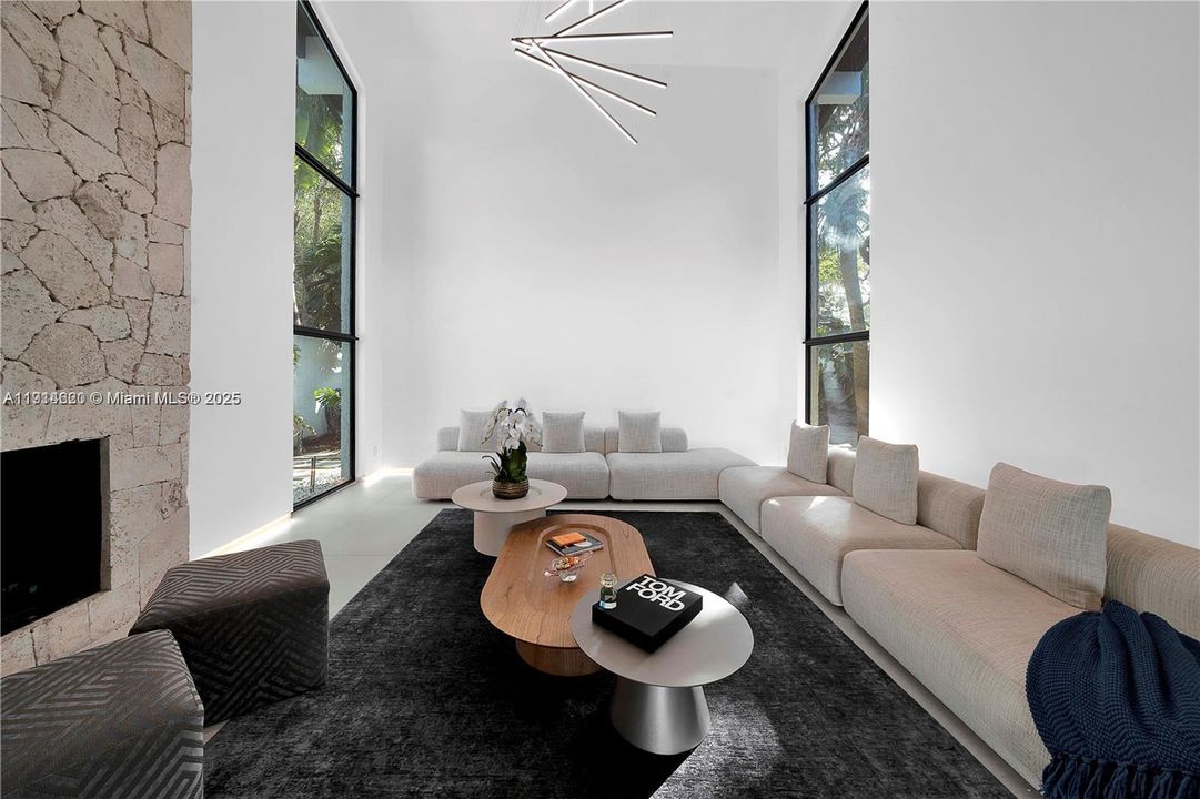 В аренду: $20,000 (3 спален, 3 ванн, 3910 Квадратных фут)