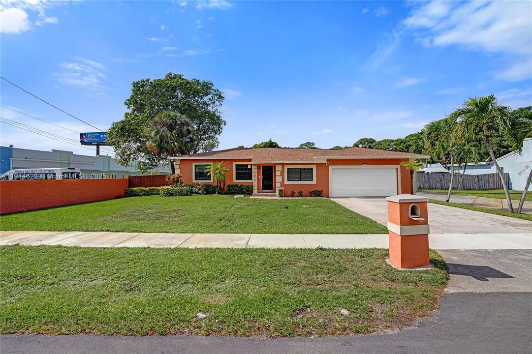 Под контрактом: $949,999 (0 спален, 0 ванн, 3230 Квадратных фут)