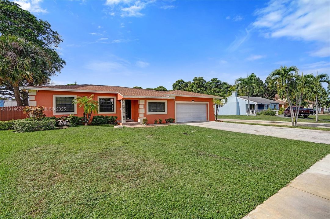 Под контрактом: $949,999 (0 спален, 0 ванн, 3230 Квадратных фут)