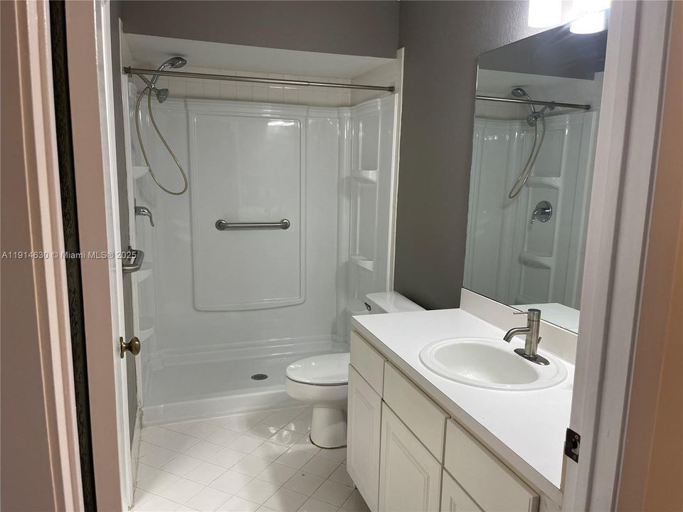 For Rent: $2,050 (1 beds, 1 baths, 680 Square Feet)