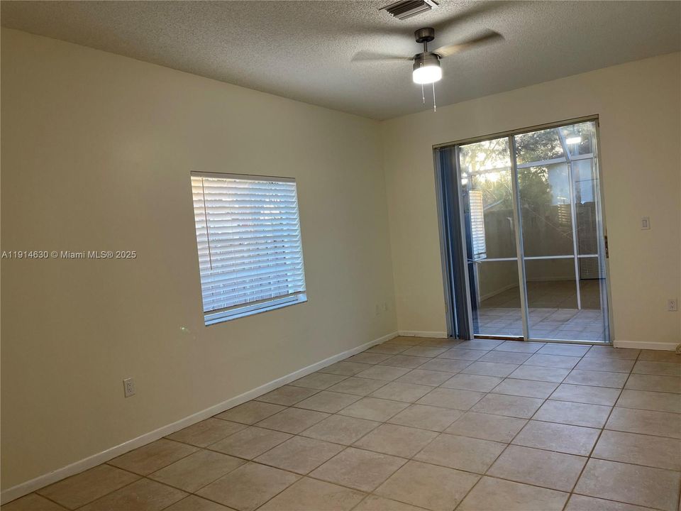 For Rent: $2,050 (1 beds, 1 baths, 680 Square Feet)