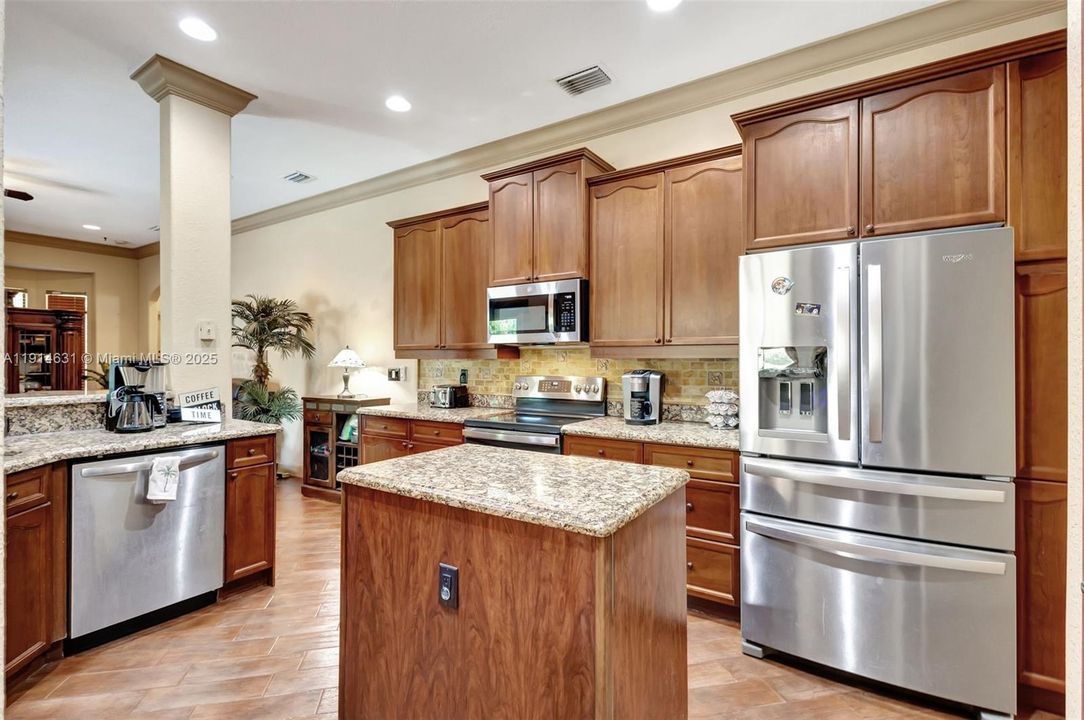 待售: $1,095,000 (4 贝兹, 4 浴室, 3528 平方英尺)