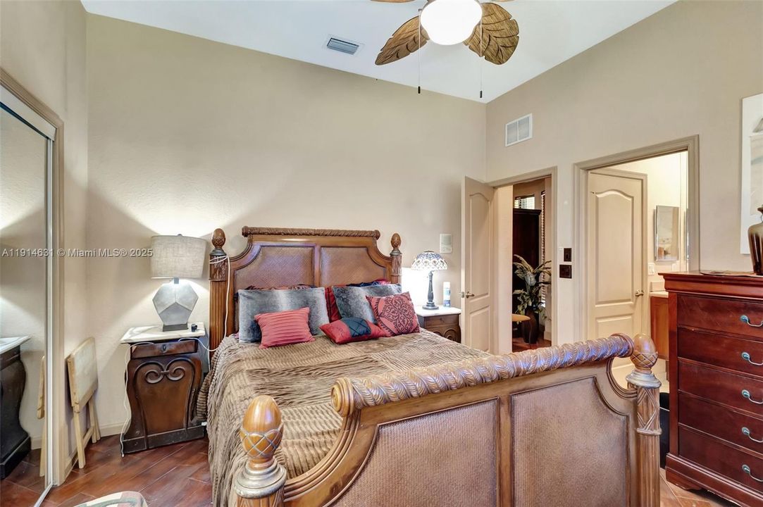 待售: $1,095,000 (4 贝兹, 4 浴室, 3528 平方英尺)