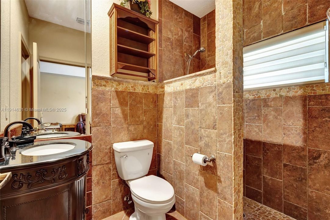 待售: $1,095,000 (4 贝兹, 4 浴室, 3528 平方英尺)