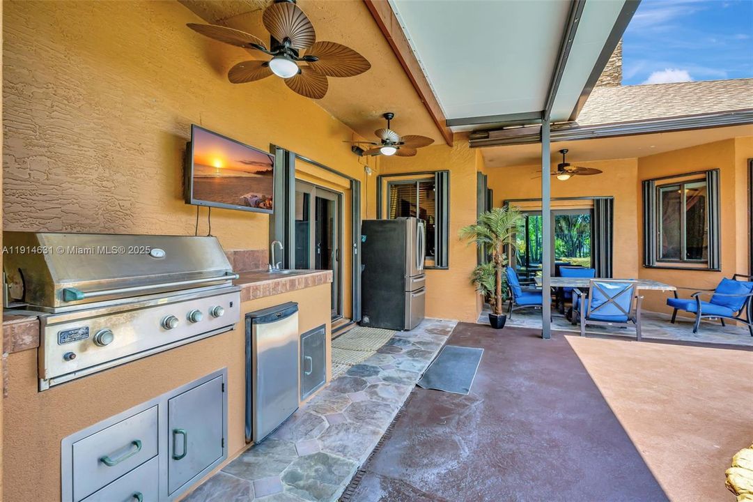 待售: $1,095,000 (4 贝兹, 4 浴室, 3528 平方英尺)