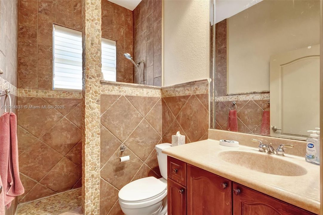 待售: $1,095,000 (4 贝兹, 4 浴室, 3528 平方英尺)