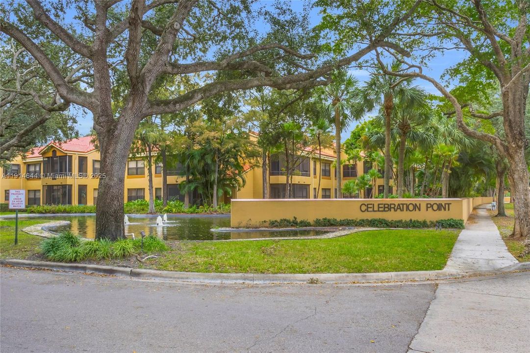 待售: $385,000 (2 贝兹, 2 浴室, 1108 平方英尺)