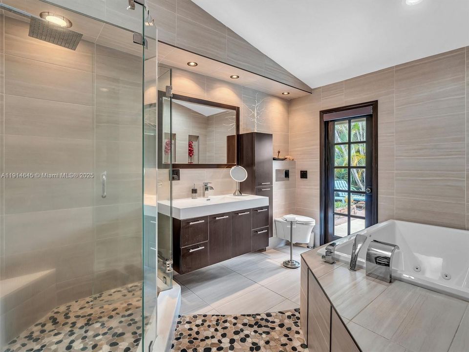 На продажу: $660,000 (4 спален, 2 ванн, 2099 Квадратных фут)