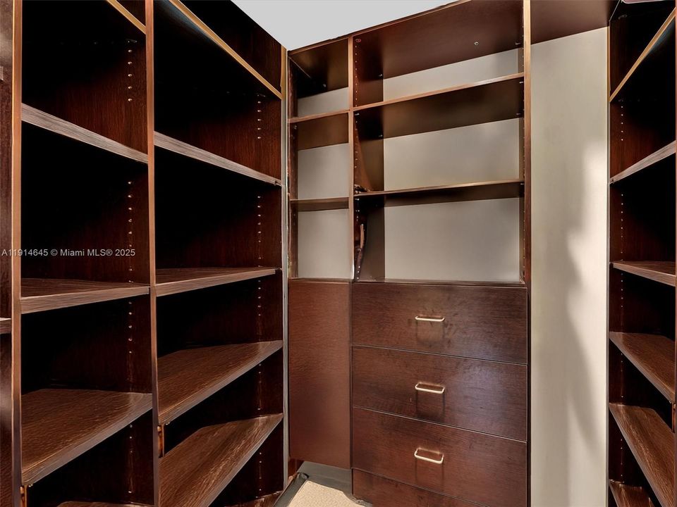 На продажу: $660,000 (4 спален, 2 ванн, 2099 Квадратных фут)