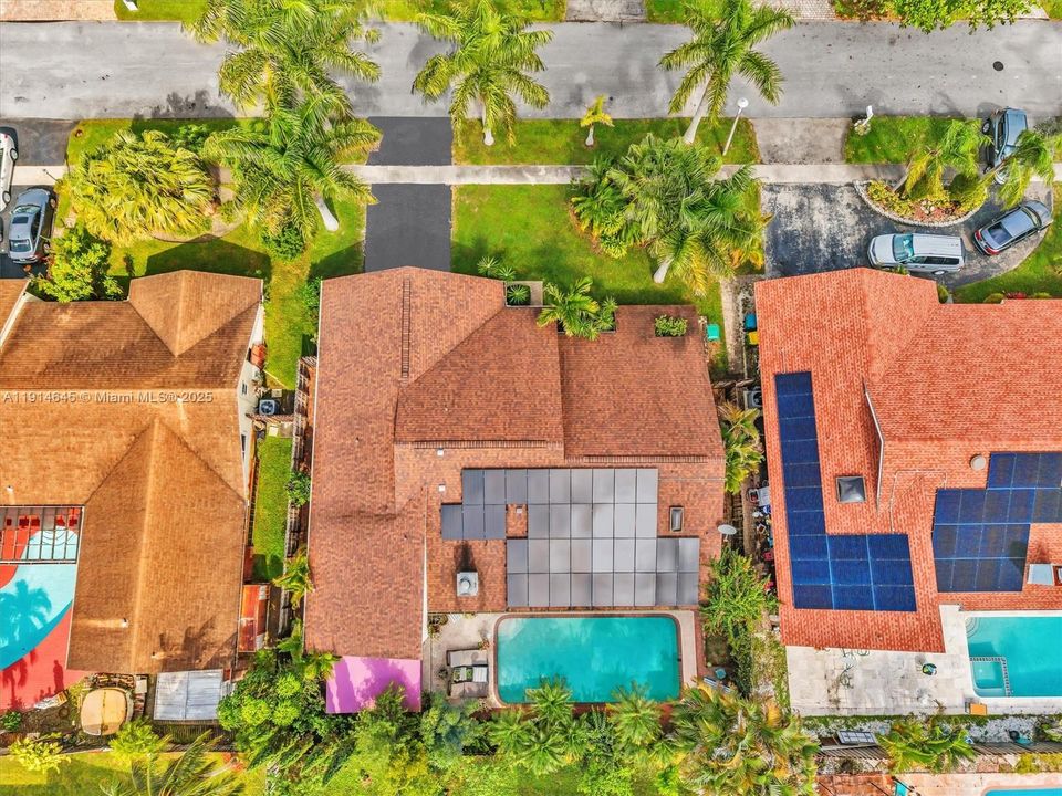 На продажу: $660,000 (4 спален, 2 ванн, 2099 Квадратных фут)