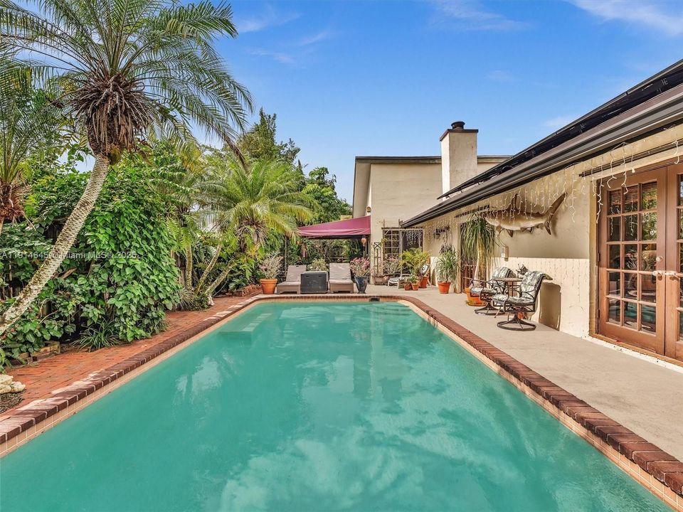 На продажу: $660,000 (4 спален, 2 ванн, 2099 Квадратных фут)