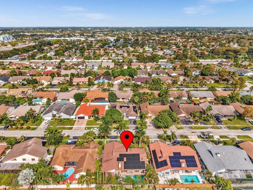 На продажу: $660,000 (4 спален, 2 ванн, 2099 Квадратных фут)